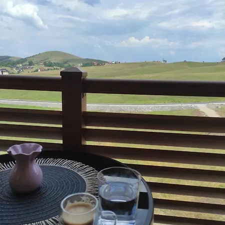 Mitic, Katalina 3 아파트