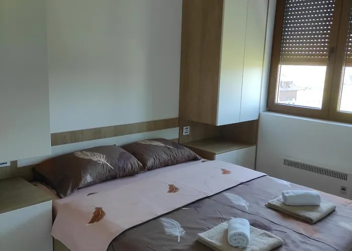 아파트 Mitic, Katalina 3 *